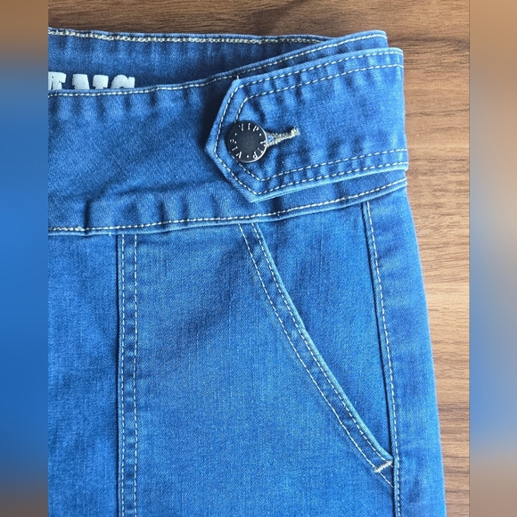 V.I.P Blue Stretch Jean Shorts Juniors Size 5/6 - Picture 9 of 11